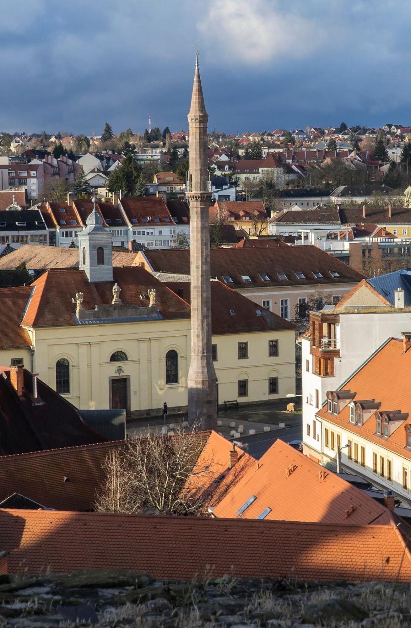 Syl Via Apartman Eger Exterior foto